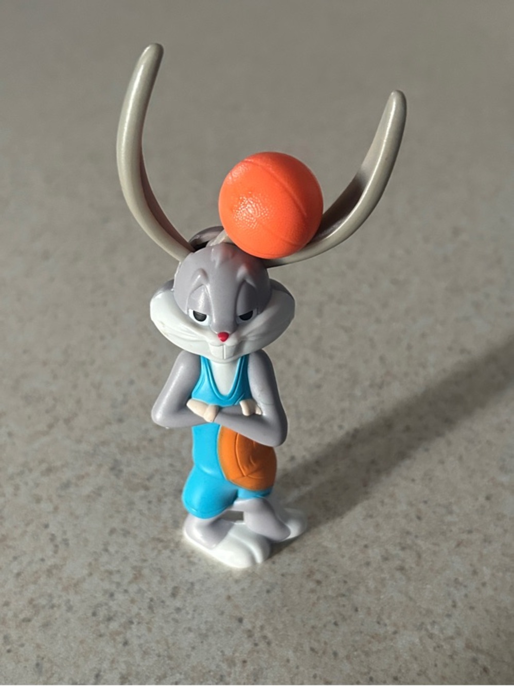 Bugs Bunny Basketball Figurine - Blue & Orange Kids Toy